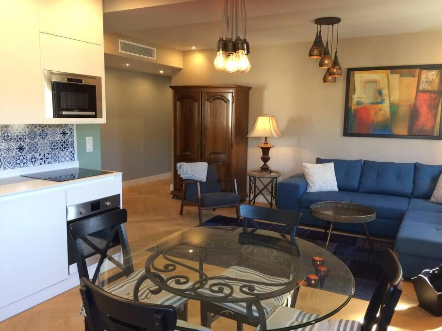 Lovely Refurbished Apartment นีซ ภายนอก รูปภาพ