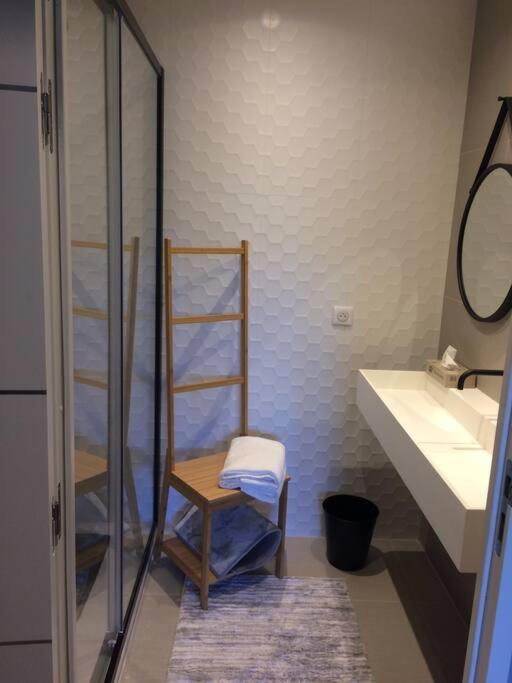 Lovely Refurbished Apartment นีซ ภายนอก รูปภาพ